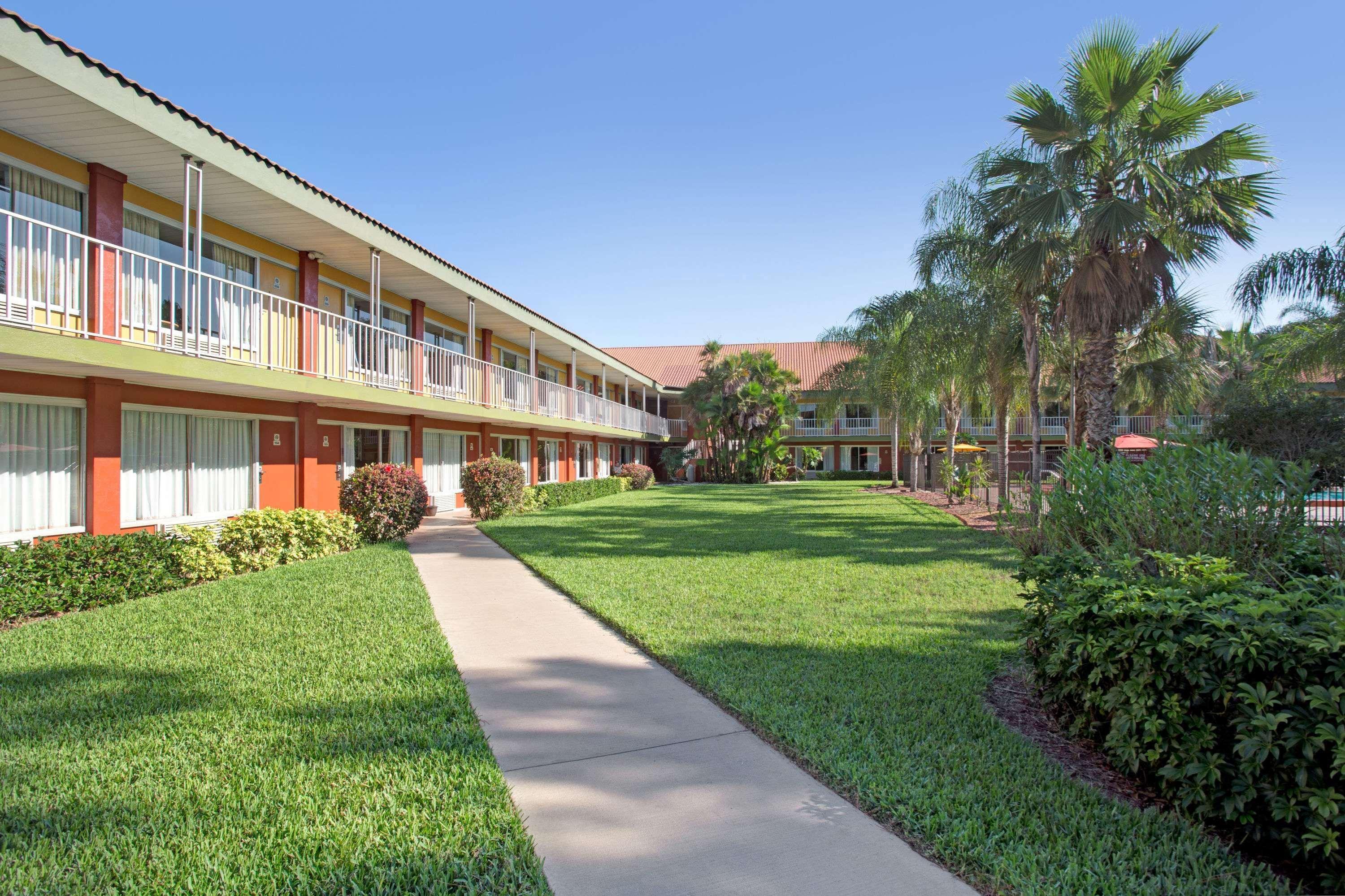 Days Inn By Wyndham Cocoa Cruiseport West At I-95/524 Екстер'єр фото
