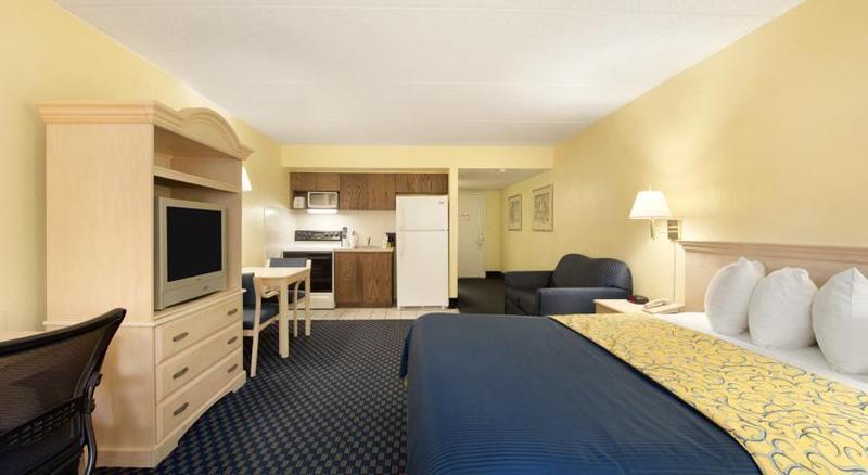Days Inn By Wyndham Cocoa Cruiseport West At I-95/524 Екстер'єр фото